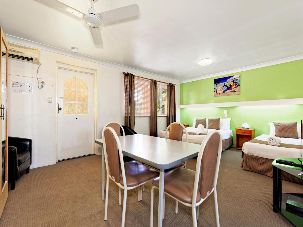 Riviera Motel בונדברג מראה חיצוני תמונה